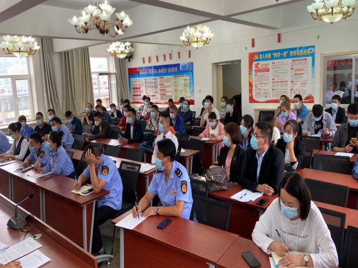 西宁城中：约谈企业筑防线 守好安全责任田