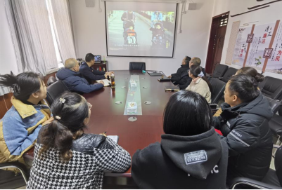 城中区退役军人事务局：观看警示教育专题片《正风反腐就在身边》