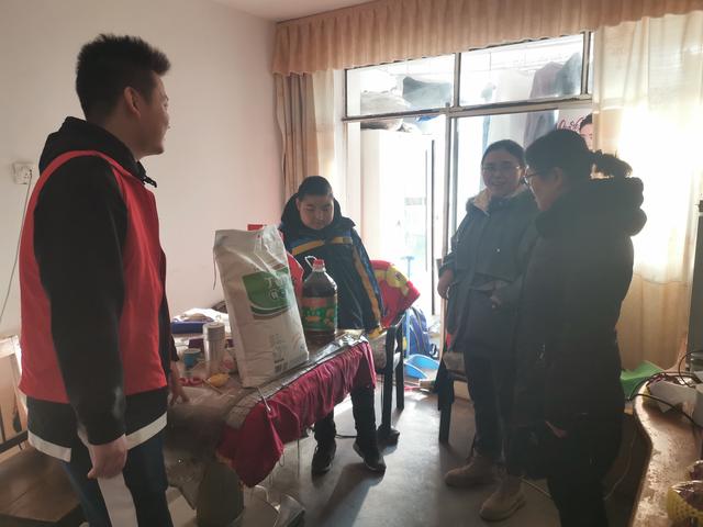 城中区南滩街道：慰问残疾儿童 情暖困难家庭